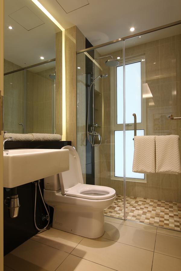The Shore Residence Apartment Malacca Exterior foto
